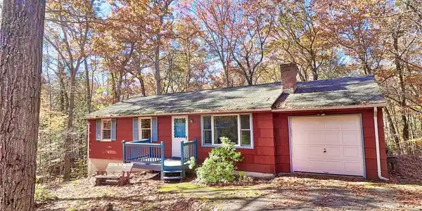 4 Oakwood Drive