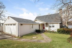 146 North Lake Shore Drive