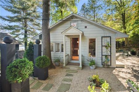 227 Mamanasco Road