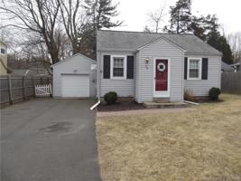 40 Lakeview Drive