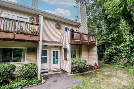 8 Rose Lane