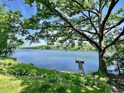 30 Candlewood Shore