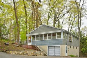 12 Lakeview Drive