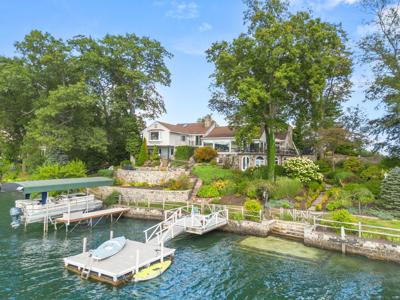142 Lake Drive South