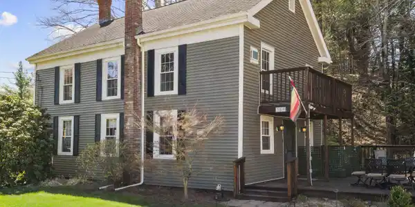 389 East Street