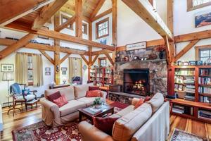 10 Flirtation Avenue