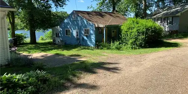 7 Maple Drive