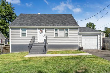 464 Woodlawn Avenue Extension