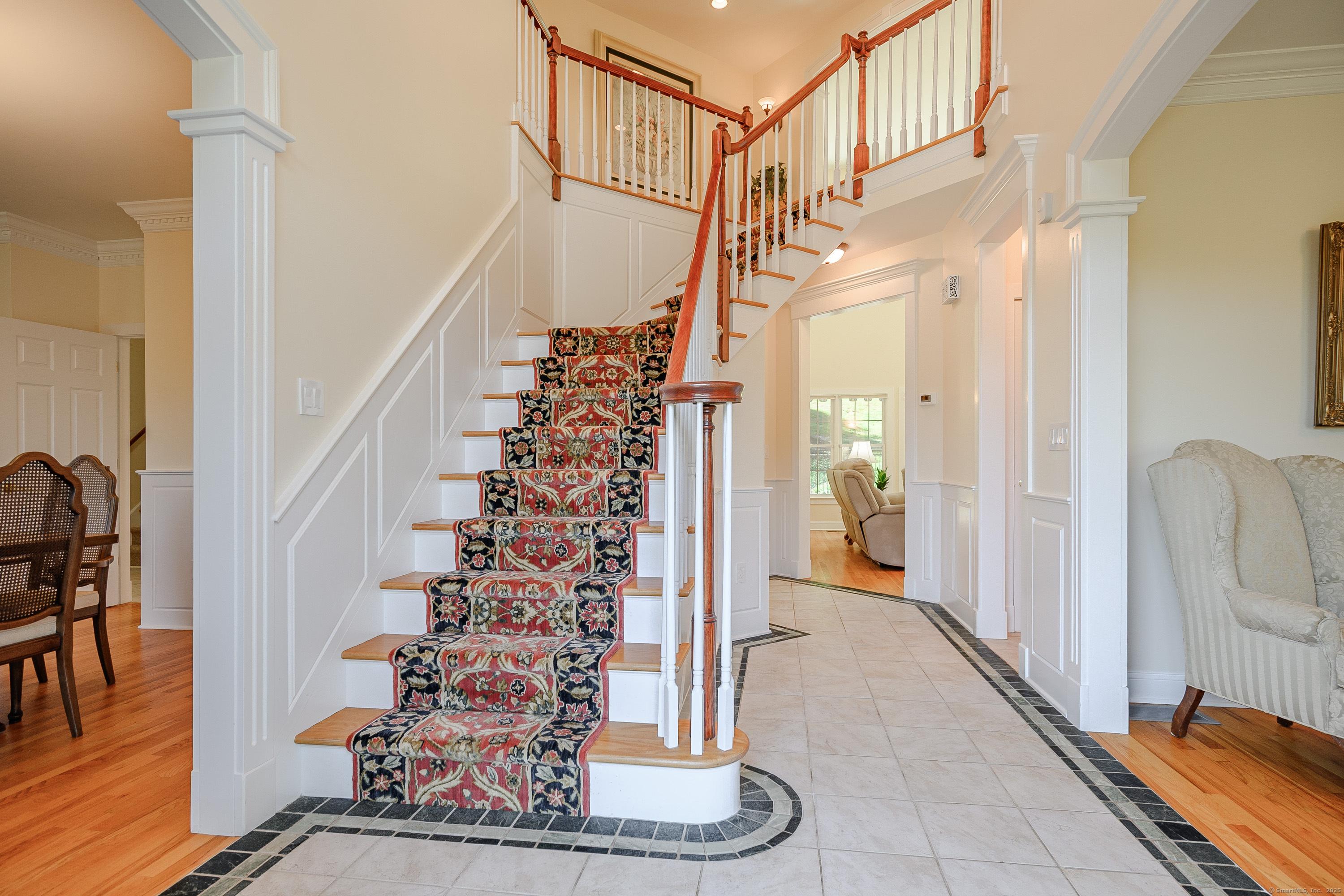 Image 3Foyer