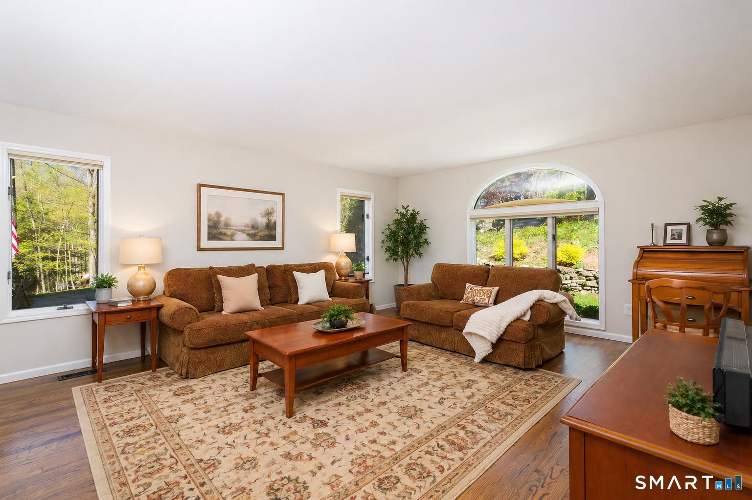 Image 3Living Room