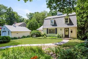 359 Ridgewood Road