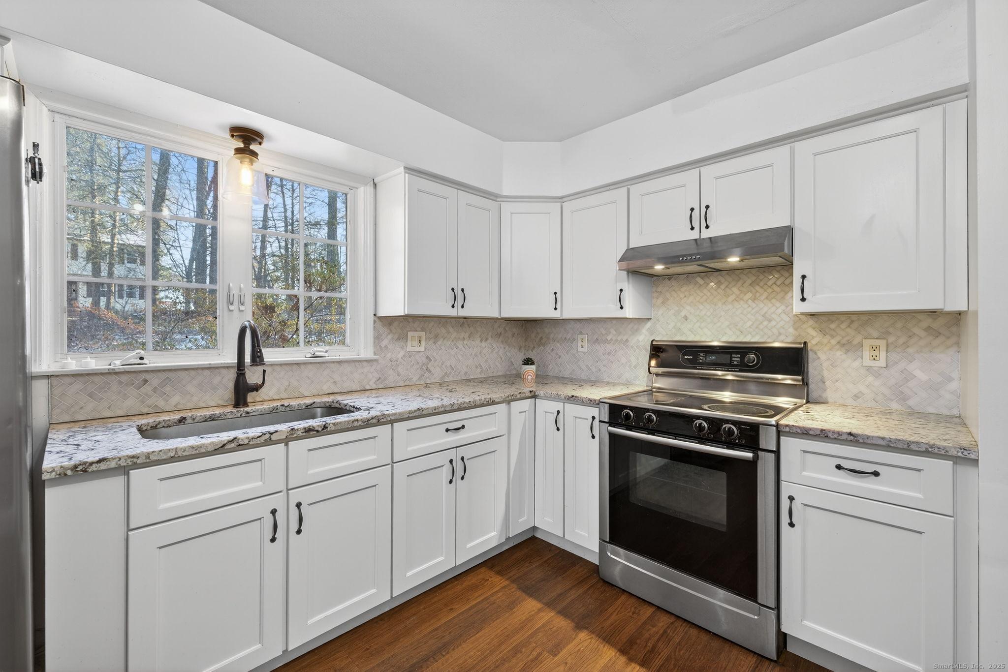 Image 2: Granite Counters