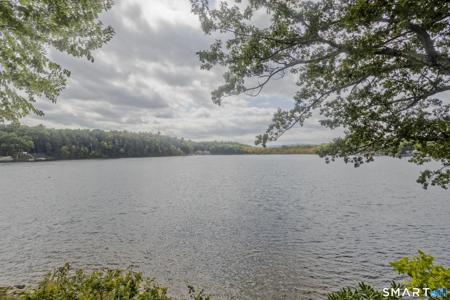 371 Lakeview Drive
