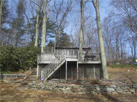 10 Lakeview Drive
