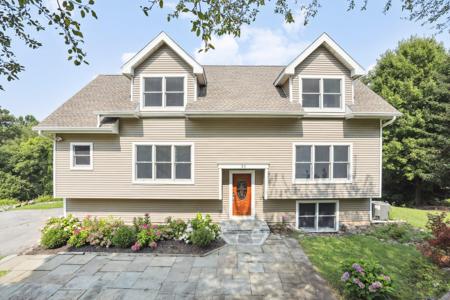 31 Eastview Drive