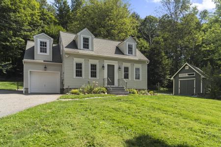 16 Flirtation Avenue