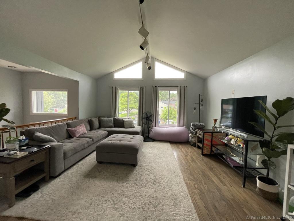 Image 2Living Room