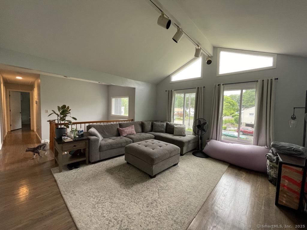 Image 3Living Room