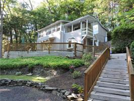255 Manor Road