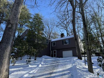 33 Wood Pond Road