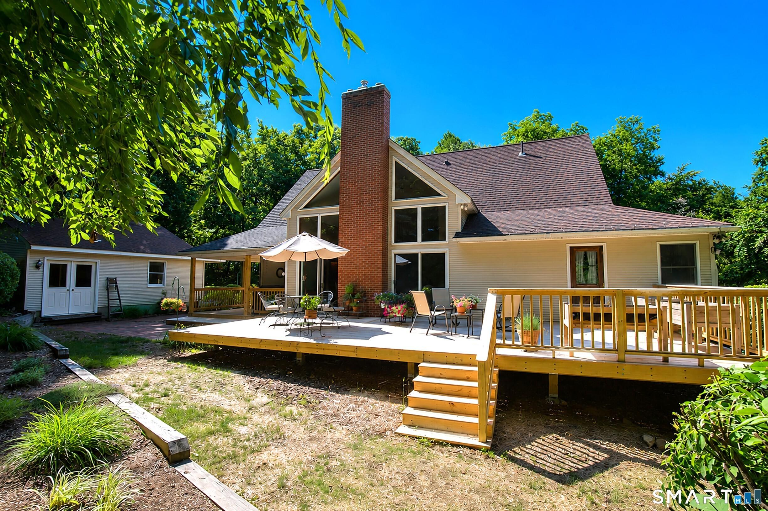 Image 3: back deck