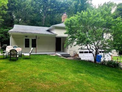 27 Cottage Street