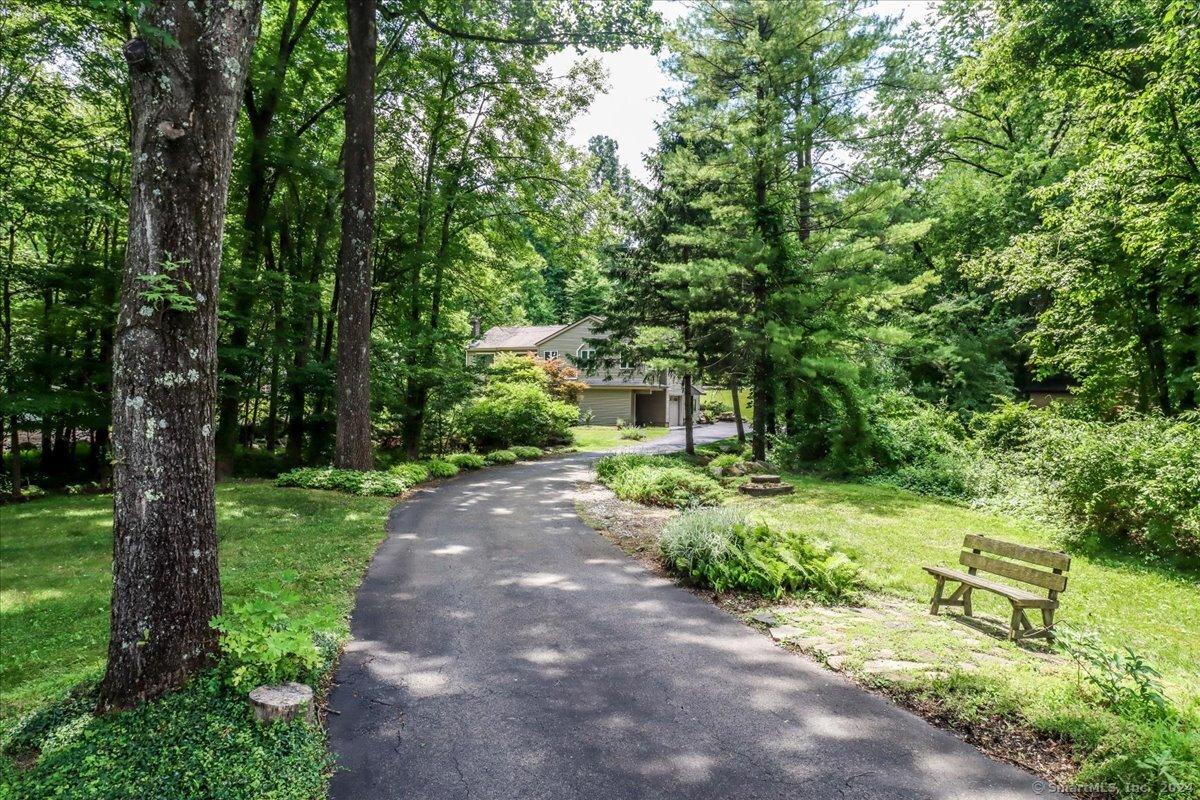 23 Eastview Drive, New Fairfield, CT lhrmls02254886