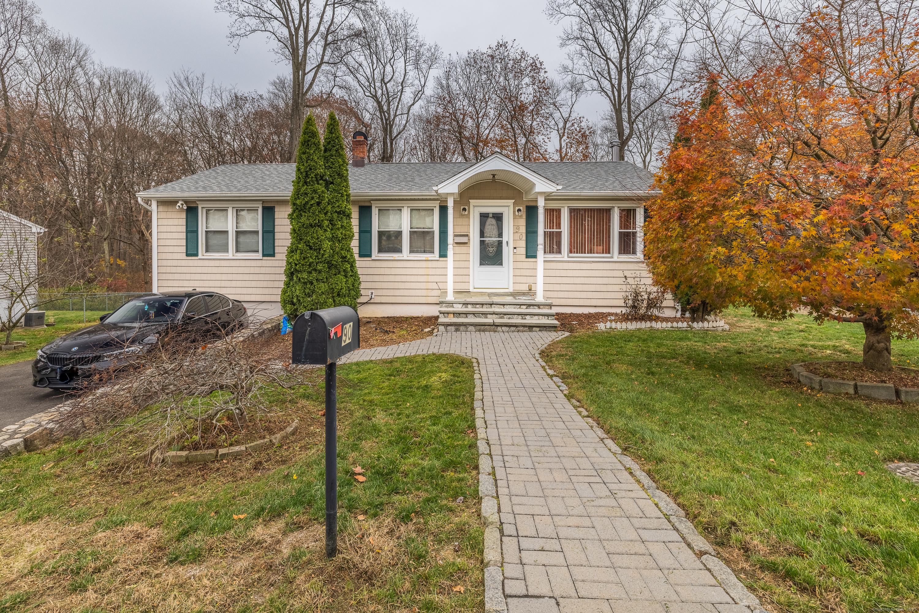 Image 1Front of House