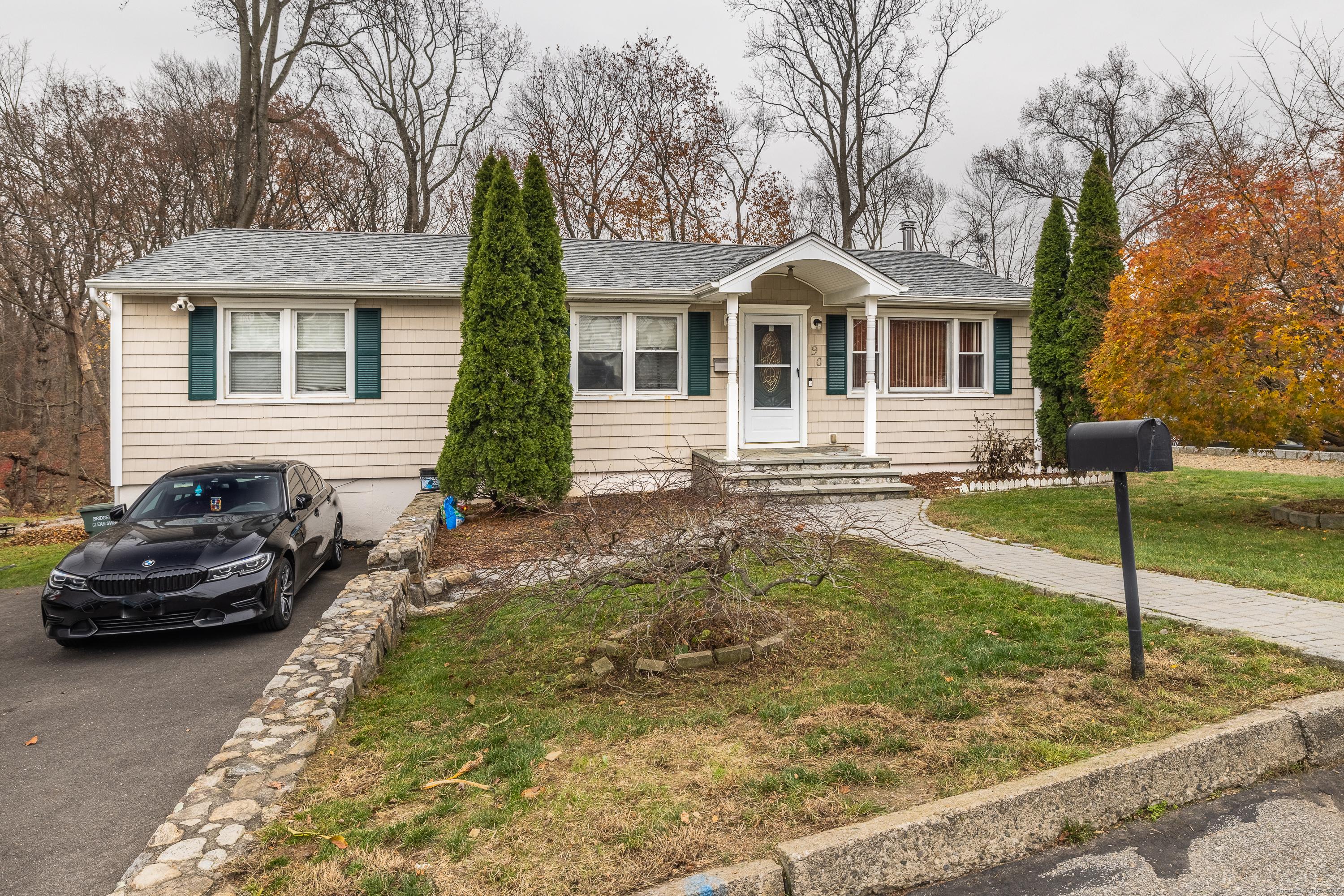 Image 2Front of House