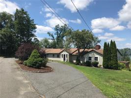 3 Evergreen Road