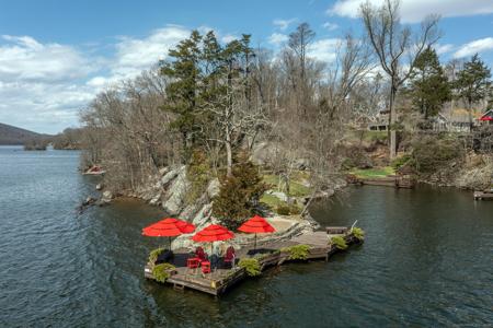 41 Hemlock Ridge