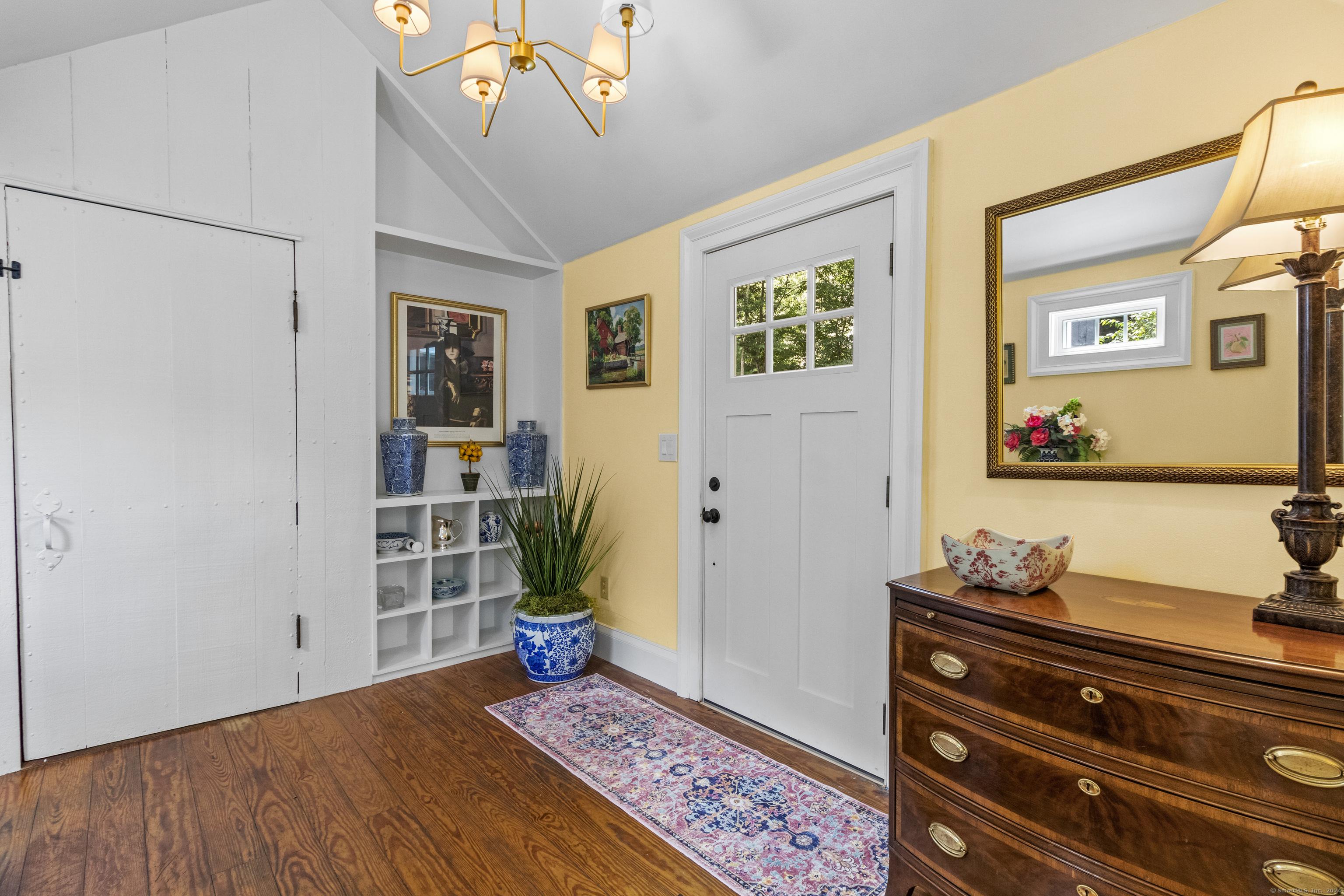 Image 3: Large Entry
