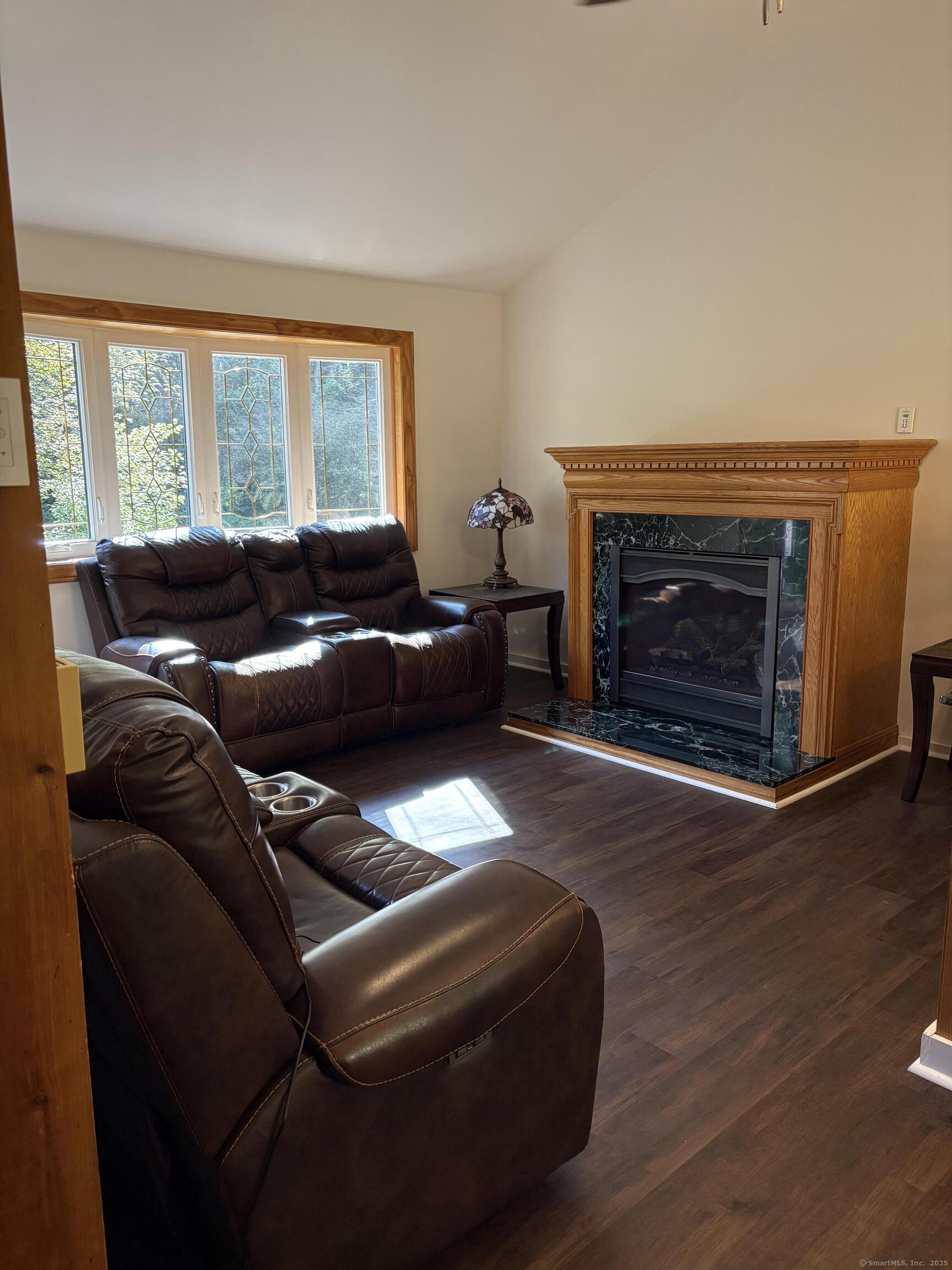 Image 4Living Room