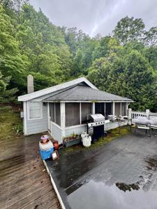 343 West Wakefield Boulevard
