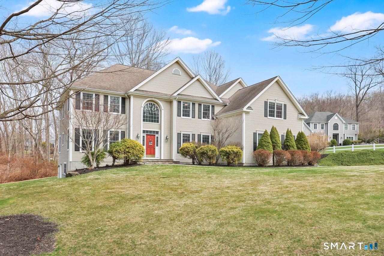 Image 2Front of House