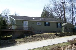 18 Brunetto Grove
