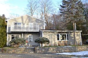 11 Candlewood Lake Drive