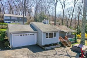 14 Lakeview Drive