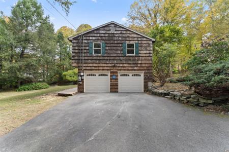 32 Red Cedar Drive