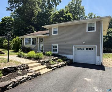 3 Woodview Drive