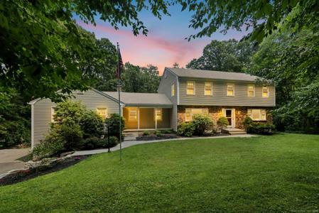 133 Scatacook Lane