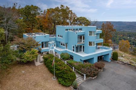 35 Skyline Drive