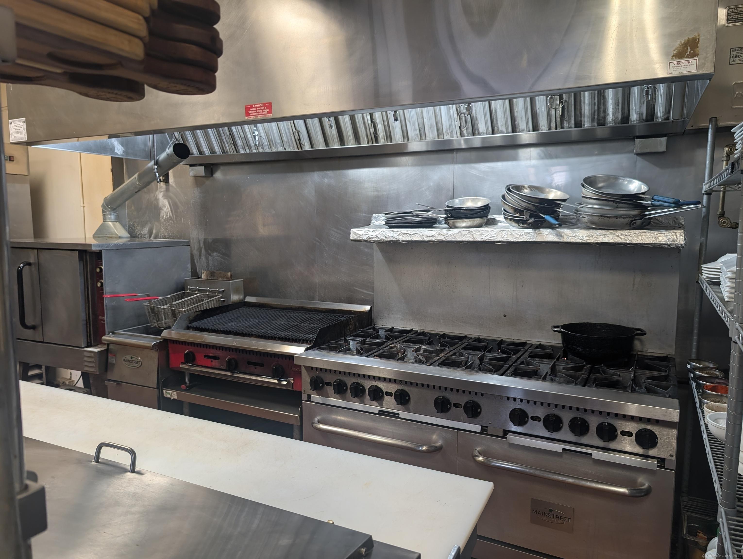 Image 4: Front Kitchen