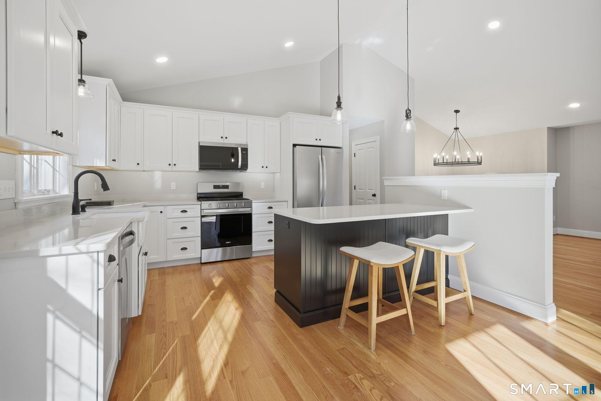 Image 4: Custom Kitchen