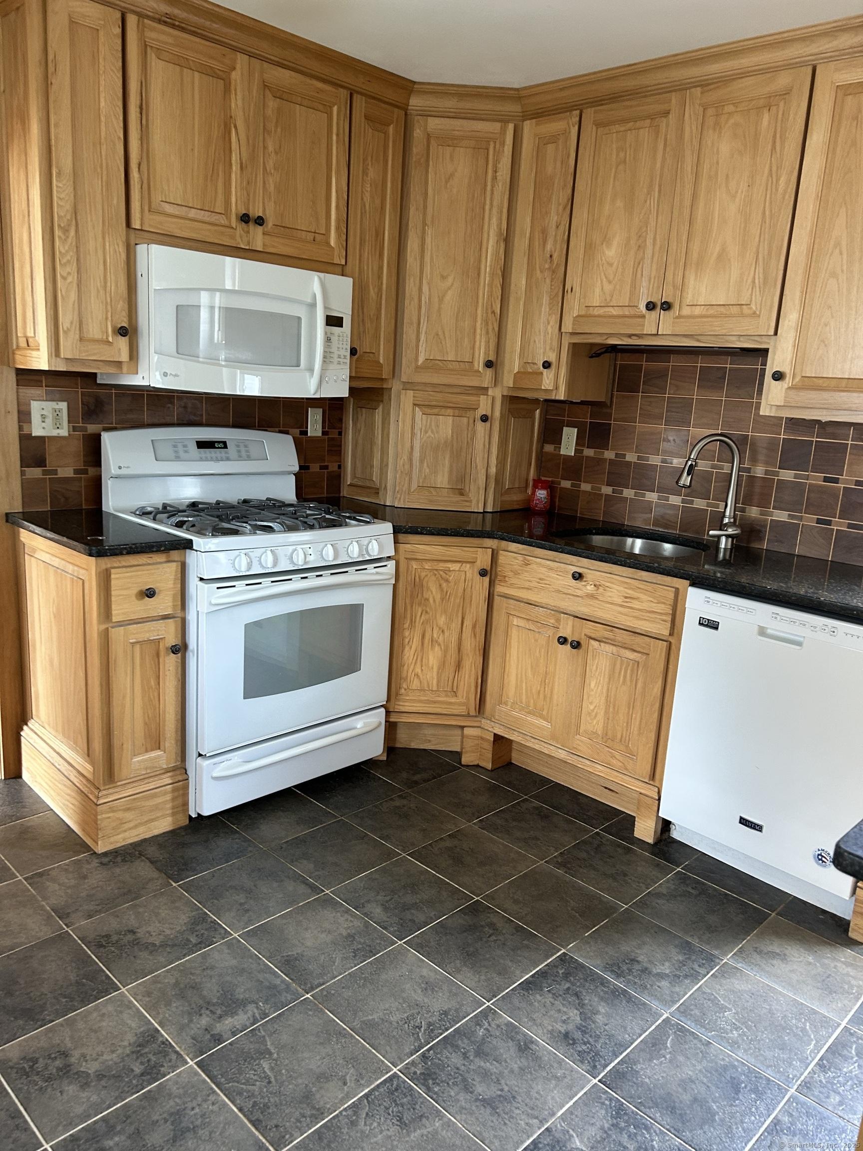 Image 2Kitchen