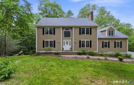 29 Narragansett Trail