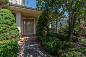 12 Boulevard Drive