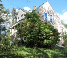 24 East Lake Street