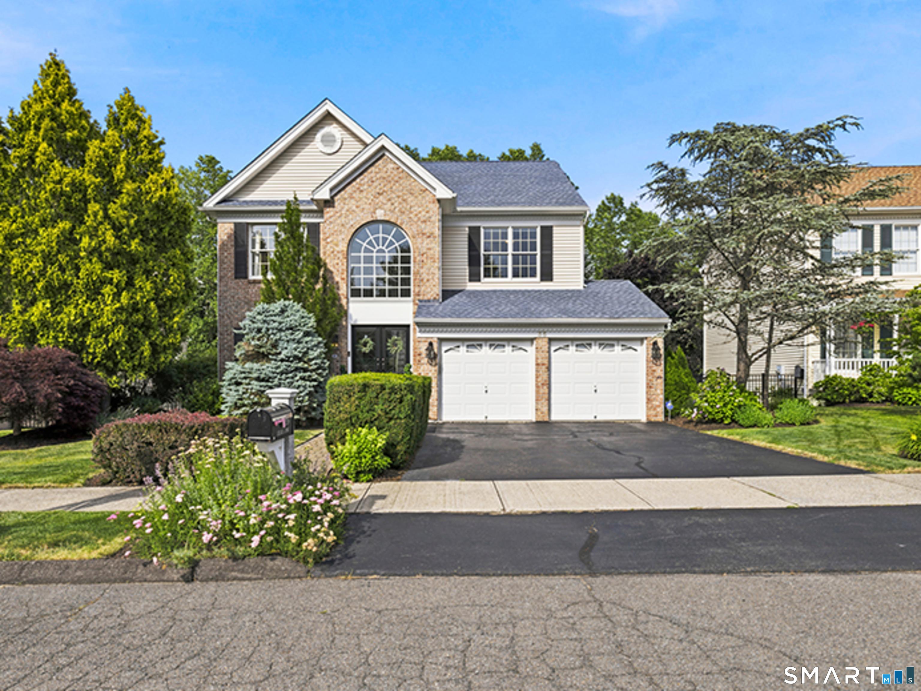 Image 1: Beautiful appointed Rivington Hills Colonial
