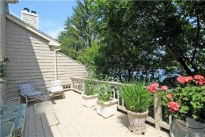 11 Boulevard Drive